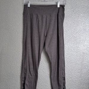 SO Yoga High Rise Capri Pants   Size L